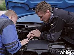 lucky fellow licks and hammers hot chicks bald cum-hole