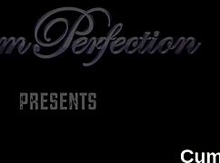 does this sexy beauty gulp all the jizz on her face?