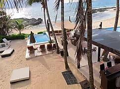 Public Goddess from Isla Mujeres Gets Fucked Outdoors