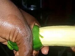 Plantain versus poivron, I get wet and cum