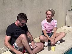 Freyjaxtreme Le Pide A Un Vecino Que Le Abra El Culo Para Su Viaje A Europa