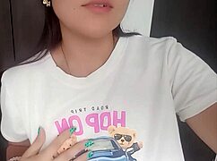 milet fingering outdoors with cute latina amateurs