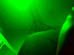 Sensualizando e chupando rola