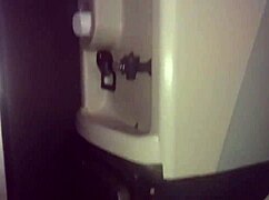 Descontando A Raiva Da Empresa De Ônibus Se Masturbando Gostoso Veja Mais Em Xv Red