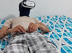 Хочешь подрочить большой хуй, смотря VR порно?