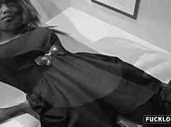 Tattooed girl rides dick expertly in close up