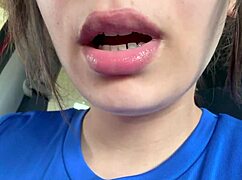 Awesome Spitting Mouth Latina
