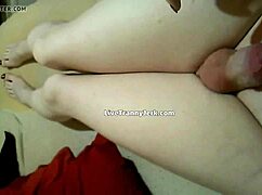 i cum on shemale legs and feet in this webcam session