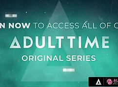 Watch Whitney Wright, Scarlett Sage, And Slimthick Vic In Perfect Lesbian Threesome!