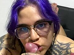 le chupo la verga a mi vecino goth