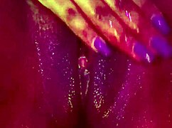 Gostosa Gozando Sozinha na Cama