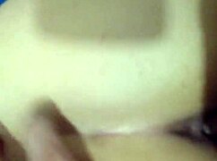 Que buena está mi novia doblada en doggystyle.