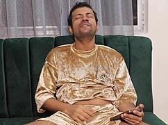 18 Year Old Indian Girlfriend Seduces Boyfriend with Rough Missionary Fucking and Squirting Orgasm