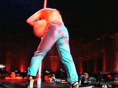 i saw the bustiest stripper rip her clothes