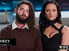 i'm alyx urie, crazy hotwife showin hubby bbc lickin and doggystyle