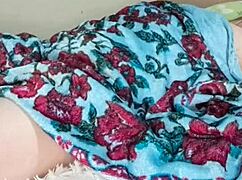 thick latina woke up horny and fucked her black dildo