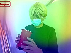 party’s still going in the bathroom, so hottt!! 🔥