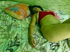 Just chilling with Lays Lopes in this BBW home vid. She’s got killer curves!