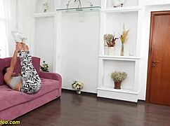 round milf ass getting stretched in extreme flexi positions