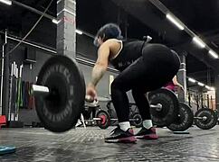 I share my routine crossfit session with friends