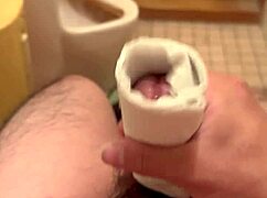 Japanese amateur feels pleasure in solo masturbation