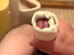 Japanese amateur feels pleasure in solo masturbation