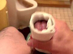 Japanese amateur feels pleasure in solo masturbation