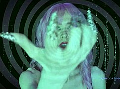 la dea italiana ipnotica svuota la mente