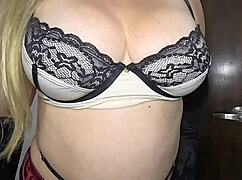 La Mamá De Mi Amigo Me Envía Video De Su Culote Sexy Como Regalo De Navidad Colombiana Culona Casero Real