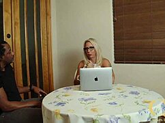 I got scoldin' counselin' from Professora Lexi, her big tits shinin'