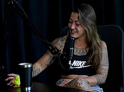 Teen Flor De Damiana Starts Nude Fucking With Two Bi Men!