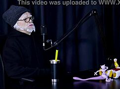 Teen Flor De Damiana Starts Nude Fucking With Two Bi Men!