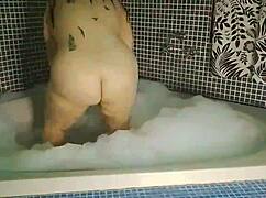 Vivi Guedez Licks and Plays Rough at Motel!