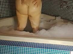 Vivi Guedez Licks and Plays Rough at Motel!