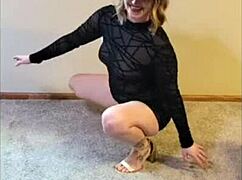 scarlettraven strips and gets fucked doggystyle