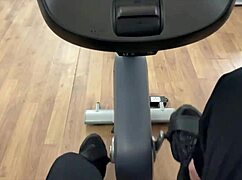 Gym beauty joins me in bathroom for sex