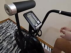 Housewife's Pierced Tits Cumshot With Personal Trainer