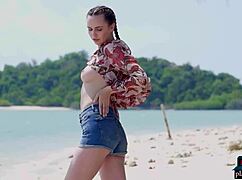 Watch jana bubu and elina love rip clothes in ukrainian milf striptease!