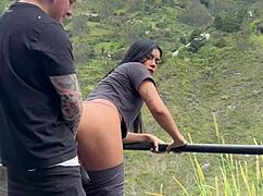 young couple fucks in medellin park, things go wrong