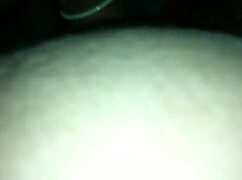 Dandole por el culito?