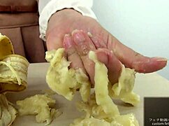 私のアジアンクラッシュのバナナフェティシはすごくワイルド