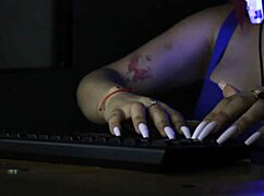 Our Dear Community Manager Alice And We Are Pleased With This Section Of Asmr And We Are Relaxed By The Delicate Sounds That Come Out Of Her Beautiful Hands When She Has Contact With The Keyboard