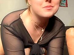 I Tease My Big Ass And Play With My Pussy