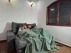 fudendo a esposa enquanto o corno assistia!