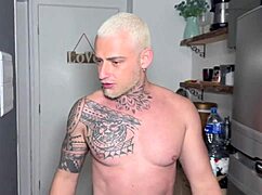 Friends' game turns into party