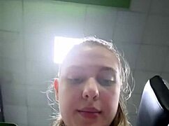 WATCH this TEEN SQUIRT EXTREMELY in the GYM!