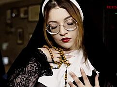 freirinha madalena feels beautiful in photo shoot