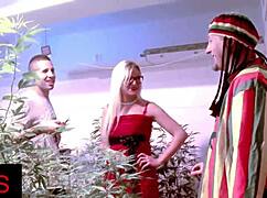 Sexy Mom Double Fucked in Missionary and Anal