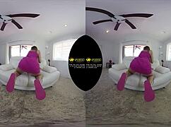 Mila Marx feels intense pleasure rubbing her pussy with a magic wand in ultra 4k vr