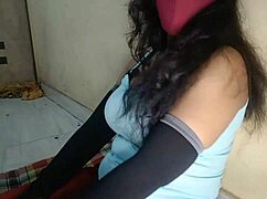 Hot college girlfriend surprises boyfriend with passionate encounter